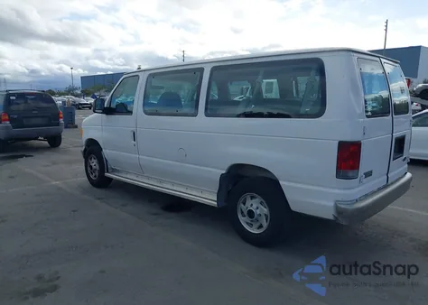 2004 Ford E-350 Super Duty Chateau/Xl/Xlt z USA, uszkodzony, nr VIN 1FBNE31L14HB08446